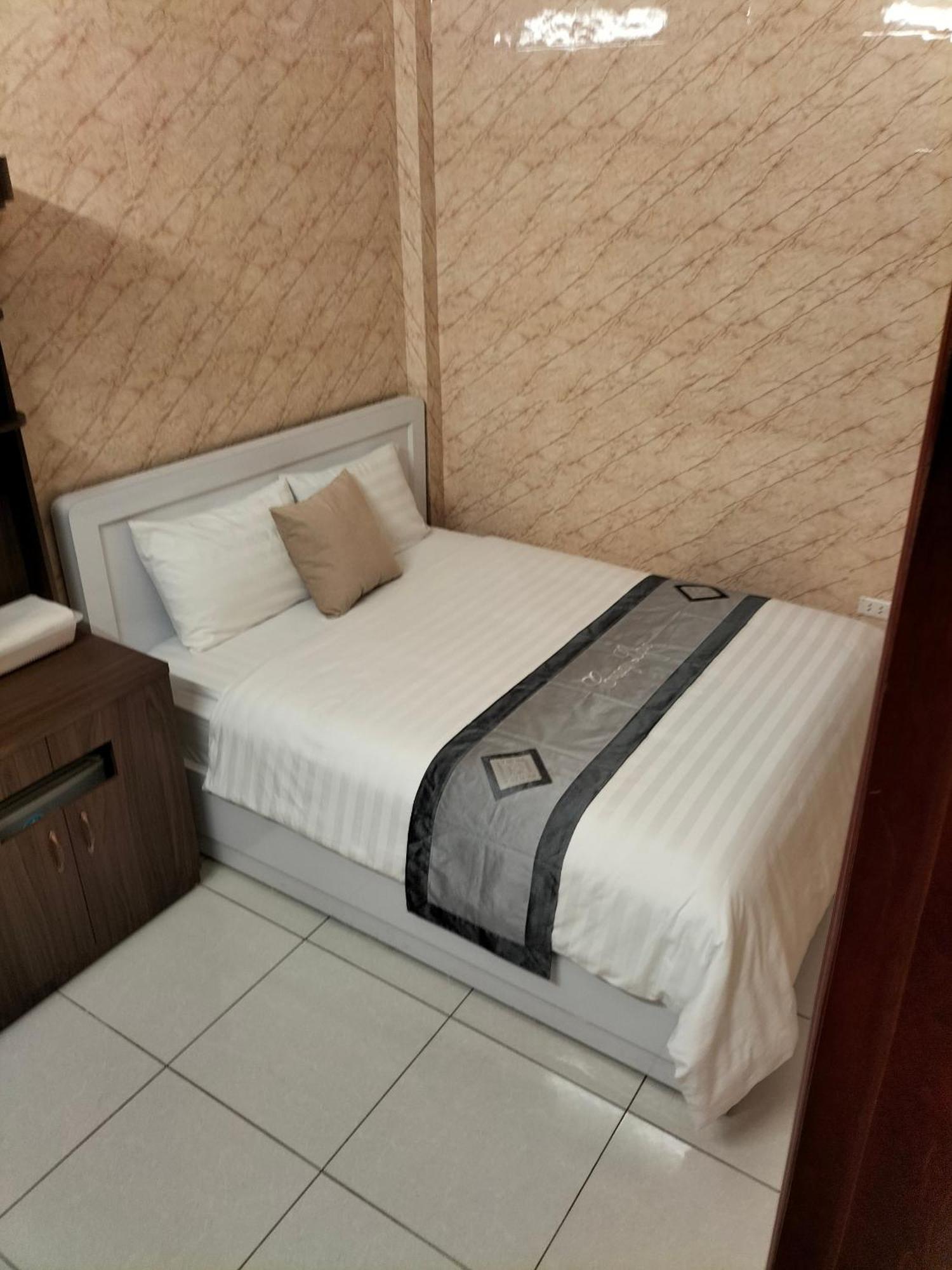 Roma Hotel Noi Bai Airport Ханой Екстер'єр фото